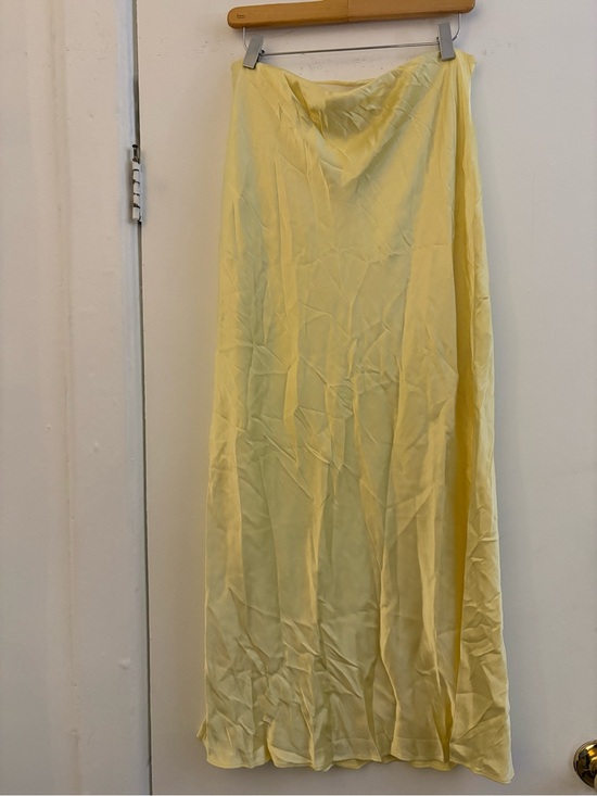 Madewell Dresses & Skirts - Madewell Pale Yellow Maxi Slip Skirt